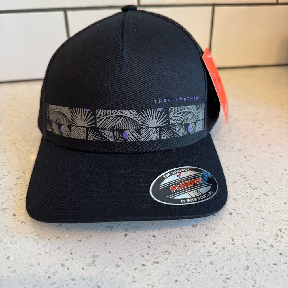 NWT TravisMathew Secret Surf Fitted Sample Hat – Black L/XL